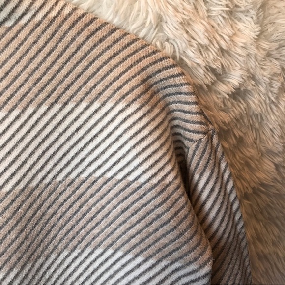 Rachel Zoe pullover knitted sweater. Size small. - Picture 2 of 6